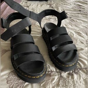 Authentic Dr Martens Blaire sandals-like new
